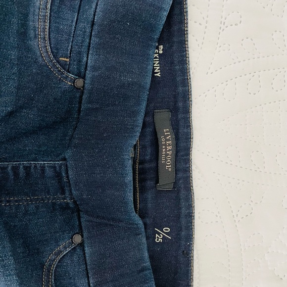 Never worn dark blue Liverpool skinny jeans size 25 - Picture 2 of 3